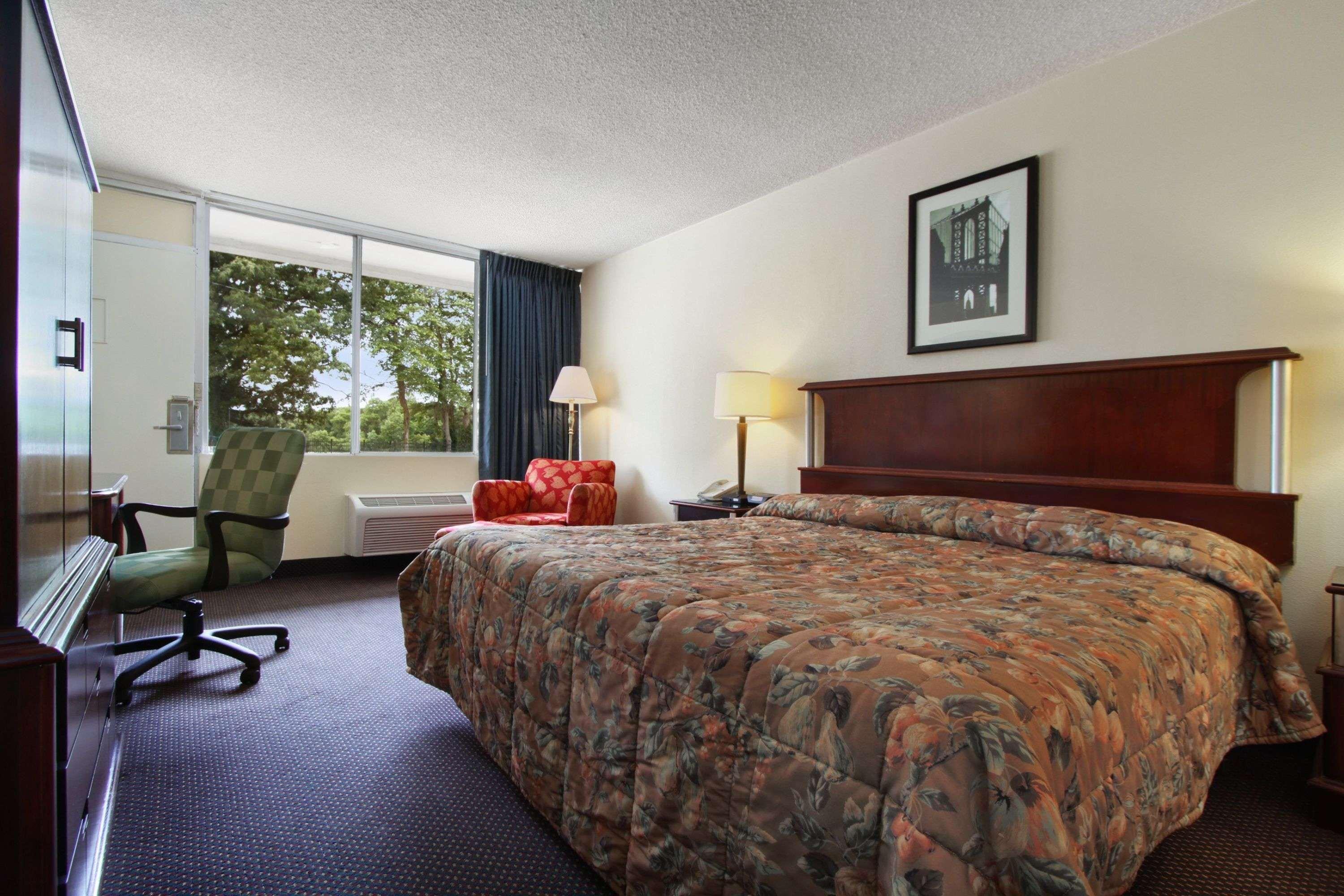 Super 8 By Wyndham Dover Bagian luar foto